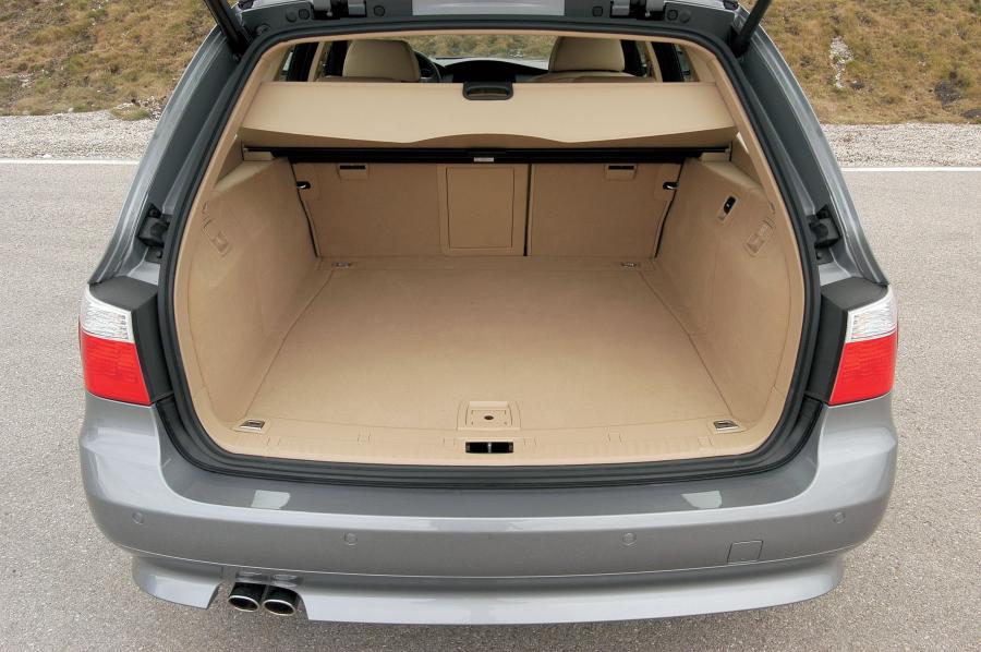 Багажник BMW 530d Touring (E61) 2004 года  (WW) (фото 40 из 40)